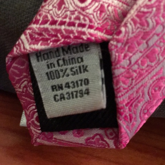 Handmade 100% Silk Necktie - Picture 3 of 4